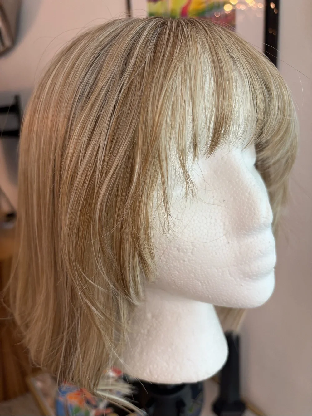 RAQUEL WELCH Heat Friendly Blonde, BISCUIT, BOB cut Wig! Center mono part. Bangs